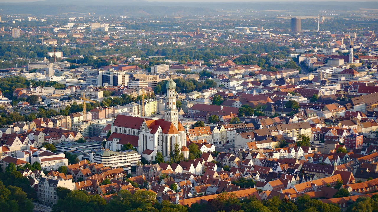 Augsburg, Luftaufnahme, Innenstadt Historisch Alte Gebäude