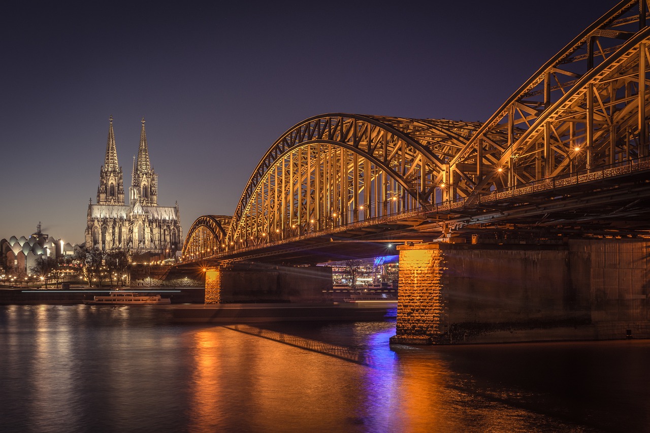 Köln Dom Brücke Nacht NRW Beleuchtung Metropoloe