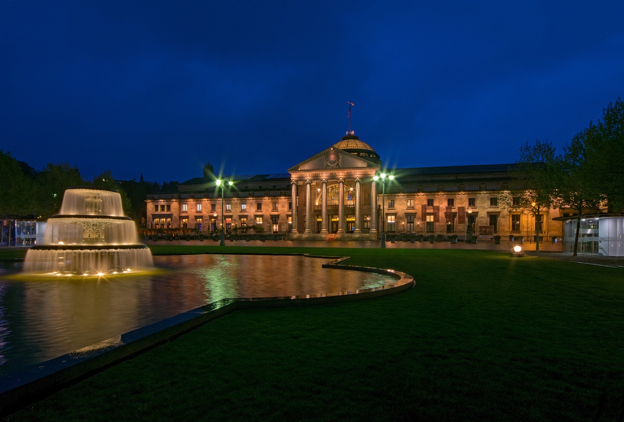 Wiesbaden Innenstadt Kurhaus Zentrum Historisch Nacht