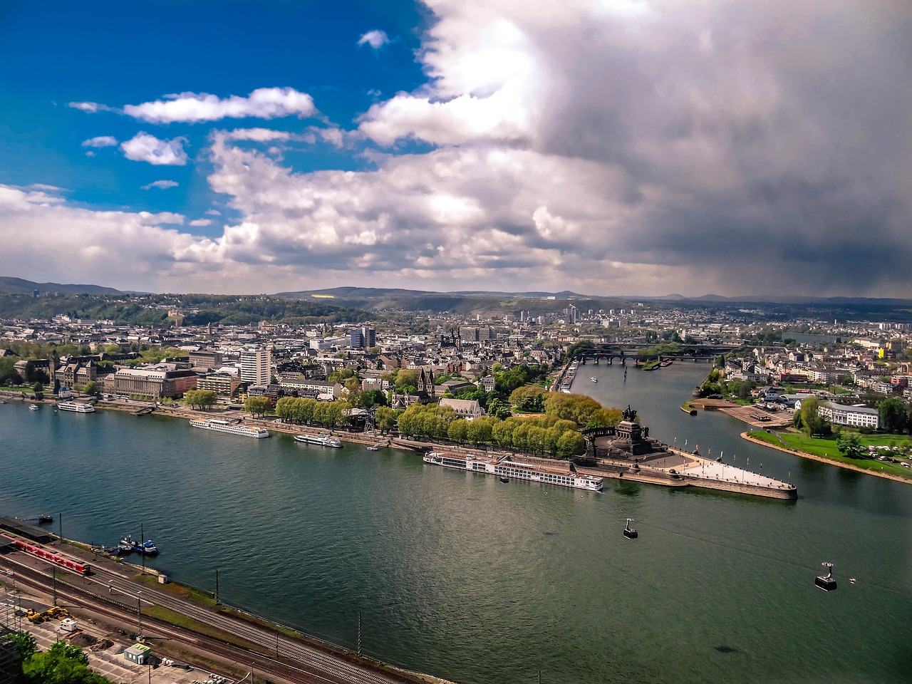 Koblenz von oben Stadt Zentrum Innenstadt Mosel